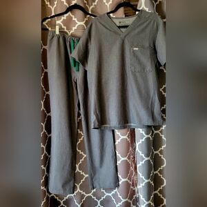 Figs Charcoal Striped Women's Scrub Set